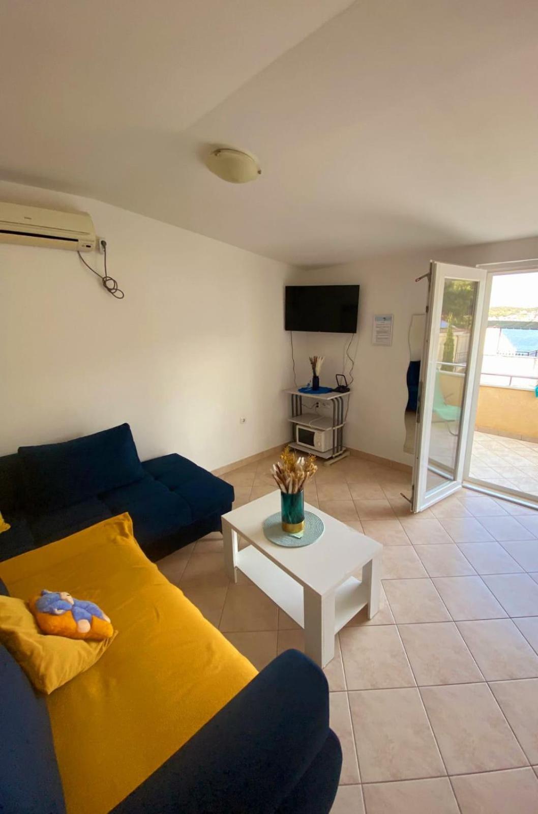 Apartments Petrovic ロゴズニッツァ エクステリア 写真